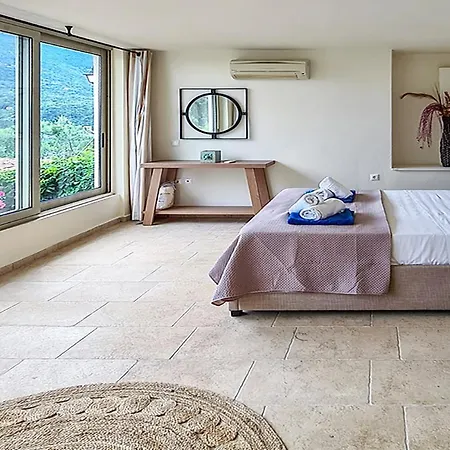 With Sea Access Villa *