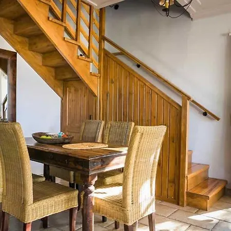 Villa With Sea Access