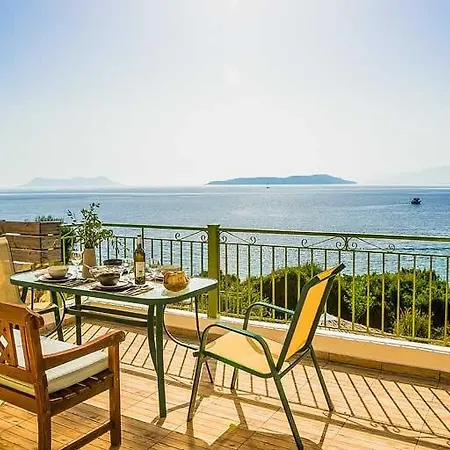 Villa With Sea Access