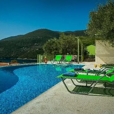 With Sea Access Villa *