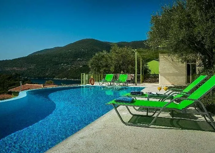 With Sea Access Villa *