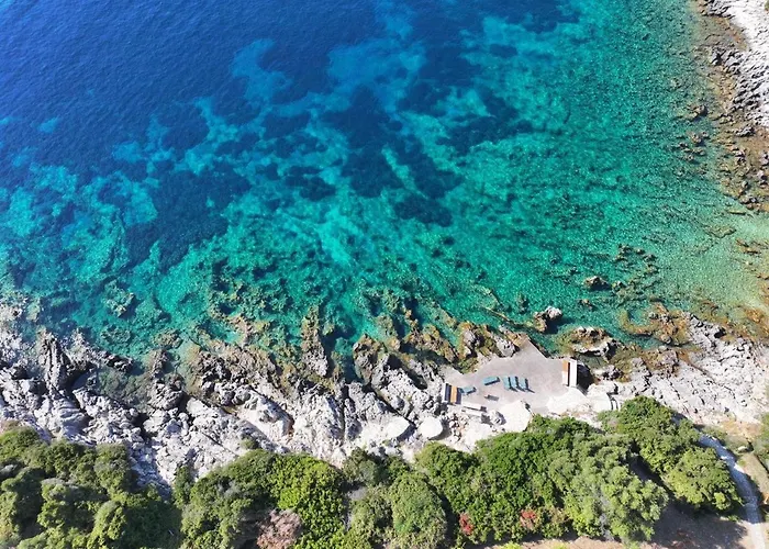 Villa With Sea Access *